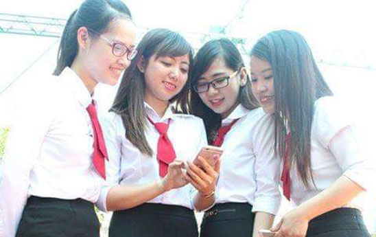 Gần 70% khách hàng tại khu vực nông thôn Đắk Lắk sử dụng dịch vụ Agribank E-Mobile Banking