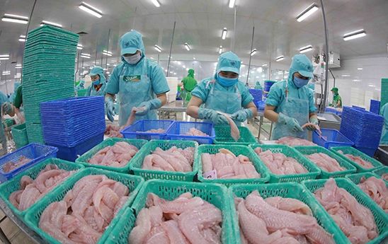 Ngân hàng cũng ‘đỏ mắt’ tìm khách vay