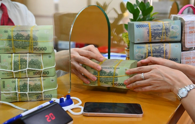 Thêm nhiều ngân hàng giảm lãi suất, kích cầu sản xuất 