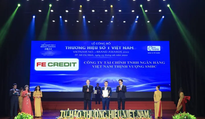 FE CREDIT nhận giải thưởng “Thương hiệu số 1 Việt Nam 2022”