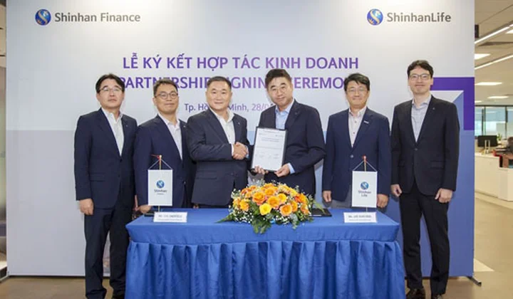 Shinhan Việt Nam hợp tác kinh doanh bảo hiểm với Shinhan Life Việt Nam