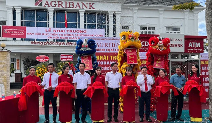 Agribank Hậu Giang khai trương AutoBank CDM tại thị xã Long Mỹ