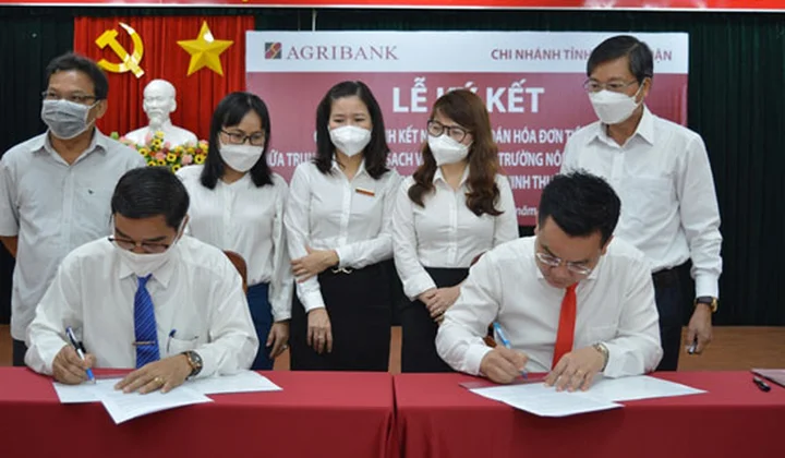 Agribank Ninh Thuận triển khai dịch vụ thanh toán hóa đơn tiền nước của Trung tâm nước sạch và vệ sinh môi trường nông thôn Ninh Thuận