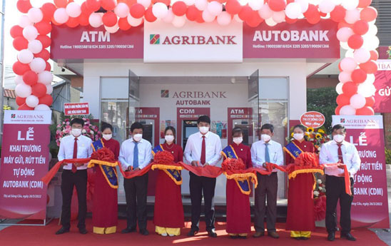 Agribank Phú Yên khai trương máy gửi rút tiền tự động tại thị xã Sông Cầu