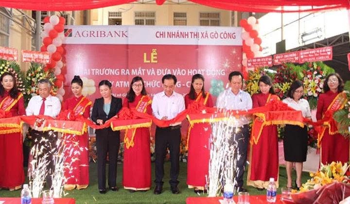 Agribank Thị xã Gò Công khai trương và đưa vào hoạt động ATM CDM
