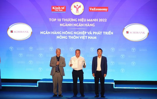 Agribank Top 10 thương hiệu mạnh ngành Ngân hàng Tài chính năm 2022