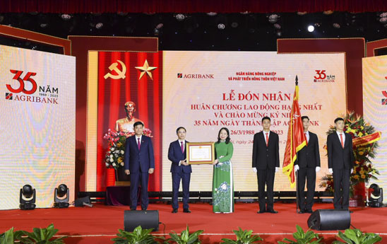 Agribank đón nhận Huân chương Lao động hạng Nhất và kỷ niệm 35 năm ngày thành lập