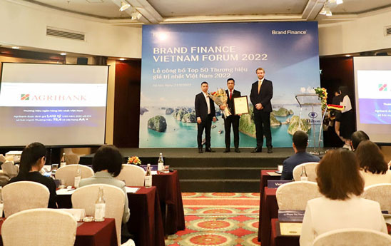 Agribank lọt top 10 thương hiệu giá trị nhất Việt Nam