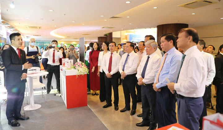 Agribank triển khai tích cực Cuộc vận động “Người Việt Nam ưu tiên dùng hàng Việt Nam”