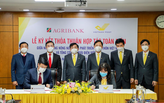Agribank và Vietnam Post ký kết thỏa thuận hợp tác toàn diện