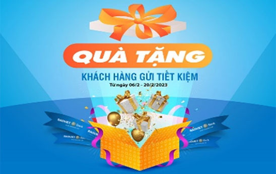 BAOVIET Bank Quảng Ninh tặng quà khách hàng nhân dịp sinh nhật