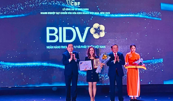 BIDV được vinh danh Doanh nghiệp đạt chuẩn văn hóa kinh doanh Việt Nam năm 2022