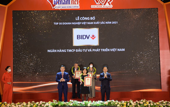 BIDV tiếp tục được vinh danh trong Top 10 doanh nghiệp lớn nhất Việt Nam