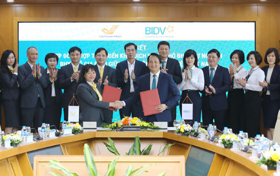 BIDV và Vietnam Post hợp tác triển khai dịch vụ thu hộ bảo hiểm