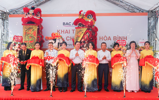 BacABank khai trương Chi nhánh Hòa Bình