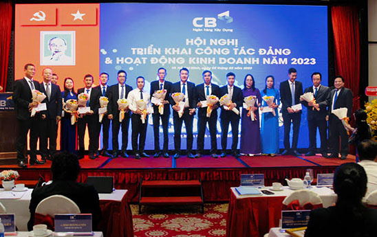 CB tổ chức thành công hội nghị triển khai công tác Đảng và kế hoạch kinh doanh năm 2023