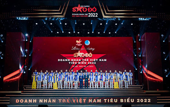 Doanh nhân trẻ Agribank nhận giải thưởng Sao Đỏ 2022