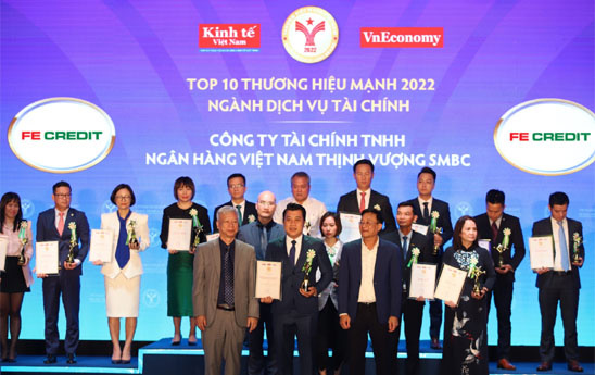 FE CREDIT Top 10 Thương hiệu mạnh - Ngành Dịch vụ Tài chính 2022