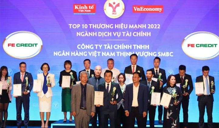 FE CREDIT Top 10 Thương hiệu mạnh - Ngành Dịch vụ Tài chính 2022