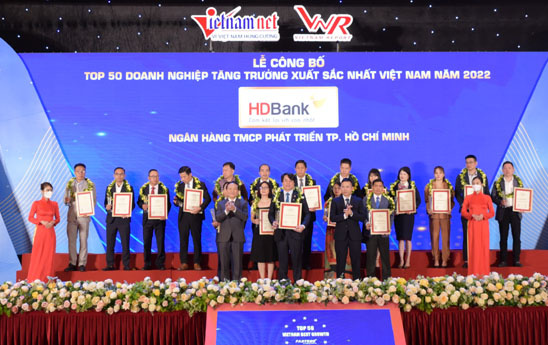 HDBank được vinh danh Top Doanh nghiệp tăng trưởng xuất sắc nhất Việt Nam 2022
