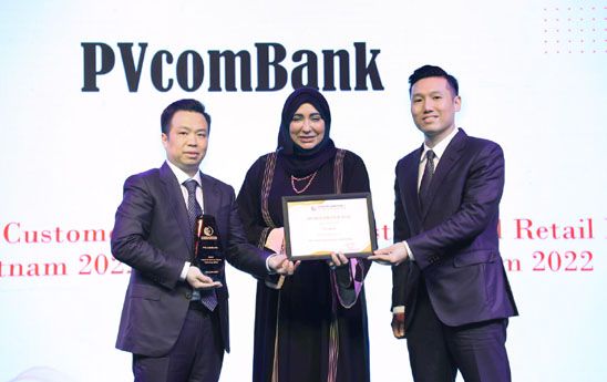 IBM vinh danh PVcomBank ở 2 hạng mục giải thưởng về bán lẻ và dịch vụ khách hàng
