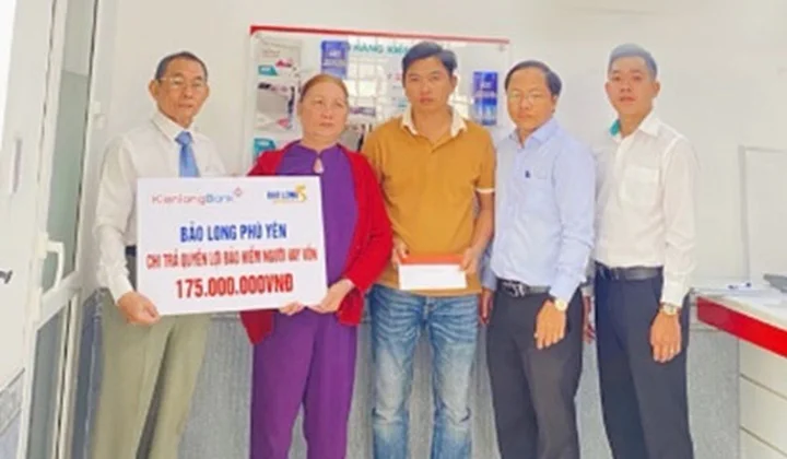KienlongBank chi trả 225 triệu đồng quyền lợi Bảo hiểm cho khách hàng
