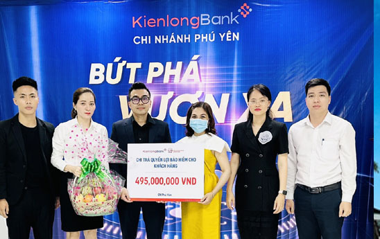 KienlongBank chi trả bồi thường bảo hiểm 495 triệu đồng cho khách hàng tại Phú Yên