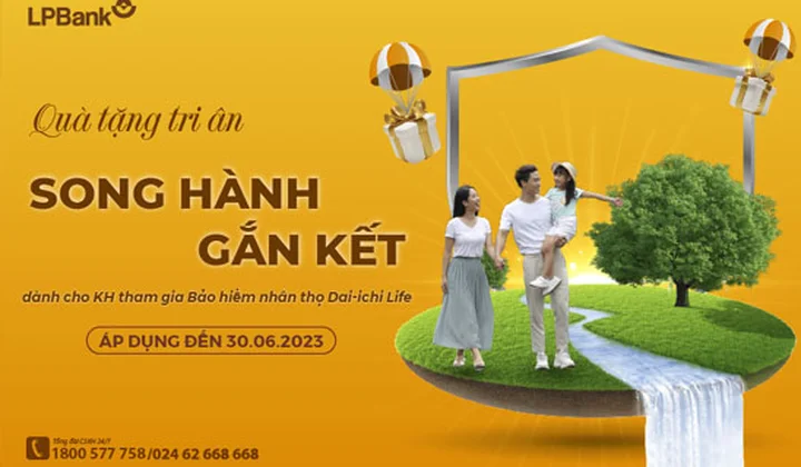 LPBank tri ân khách hàng trong chương trình “Quà tặng tri ân - Song hành gắn kết”