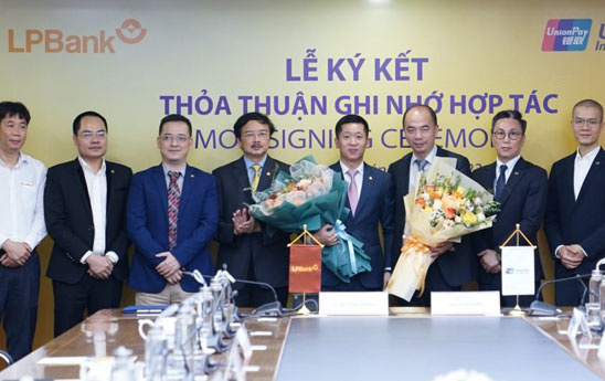LPBank và UnionPay hợp tác mở rộng mạng lưới phát hành và sử dụng thẻ thanh toán quốc tế