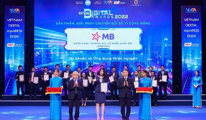 MB ‘thắng lớn’ tại giải thưởng Chuyển đổi số Việt Nam 2022