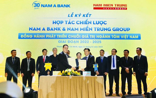 NamABank hợp tác phát triển chuỗi giá trị ngành tôm Việt Nam