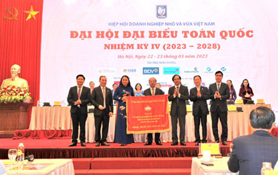 Chủ tịch SHB Đỗ Quang Hiển được bầu thêm chức Phó Chủ tịch VINASME