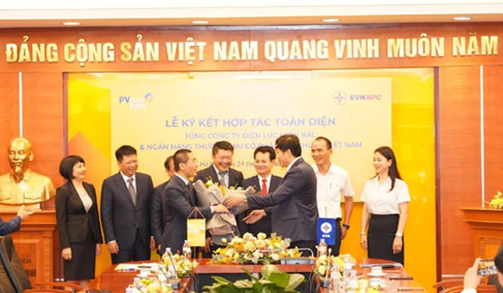 PVcomBank và EVNNPC cam kết tăng cường hợp tác, hỗ trợ, cùng nhau phát triển lâu dài bền vững