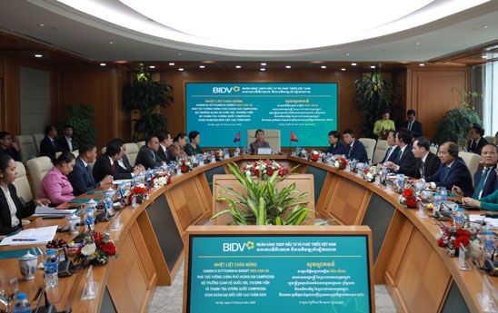 Phó Thủ tướng Chính phủ Hoàng gia Campuchia Men Sam An thăm và làm việc tại BIDV