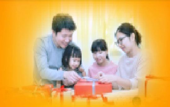 SHB tặng sổ tiết kiệm cho khách hàng mua bảo hiểm