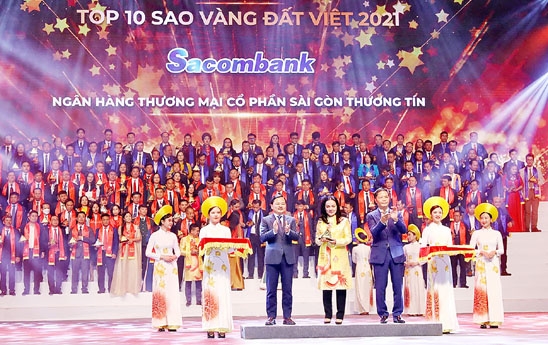 Sacombank lần thứ 5 được vinh danh Sao Vàng Đất Việt