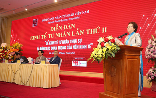 SeABank được Hội Doanh nhân Tư nhân Việt Nam vinh danh với 2 giải thưởng