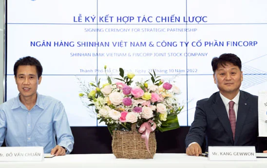 Shinhan Việt Nam hợp tác Fincorp tích hợp quỹ mở Fmarket