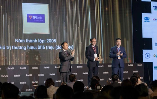 TPBank nằm trong Top 10 thương hiệu tài chính dẫn đầu