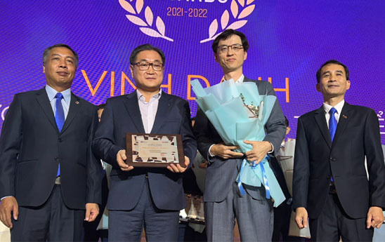 Tập đoàn Tài chính Shinhan Hàn Quốc được vinh danh trong Top 10 Thương vụ đầu tư và M&A tiêu biểu năm 2021 - 2022