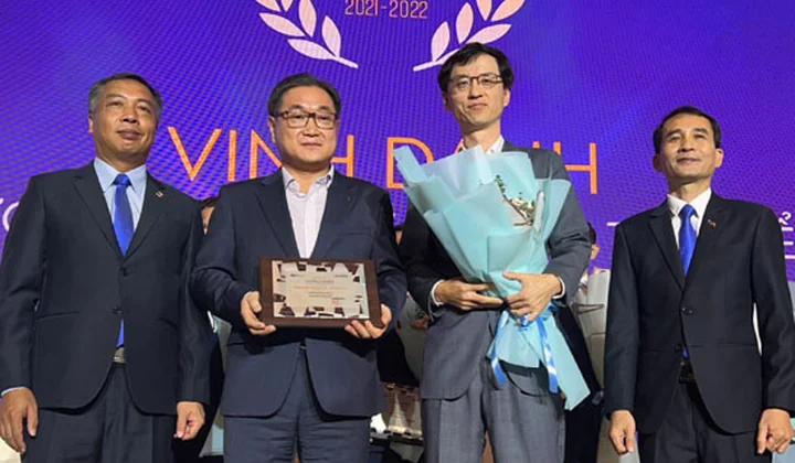 Tập đoàn Tài chính Shinhan Hàn Quốc được vinh danh trong Top 10 Thương vụ đầu tư và M&A tiêu biểu năm 2021 - 2022