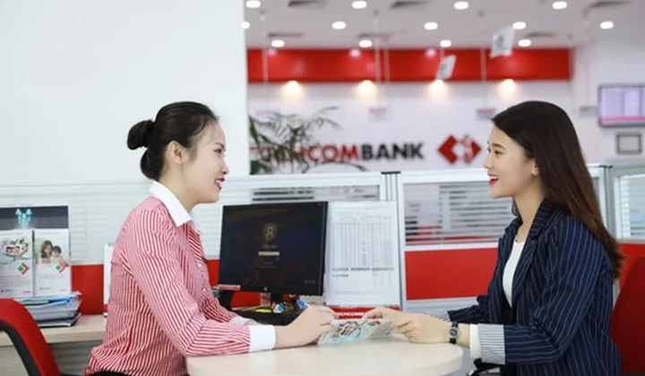 Techcombank tăng cường mục tiêu kép, tiếp sức tuyến đầu chống dịch
