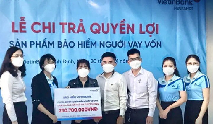 VBI Bình Định chi trả hơn 230 triệu đồng cho khách hàng tham gia Bảo hiểm Người vay vốn