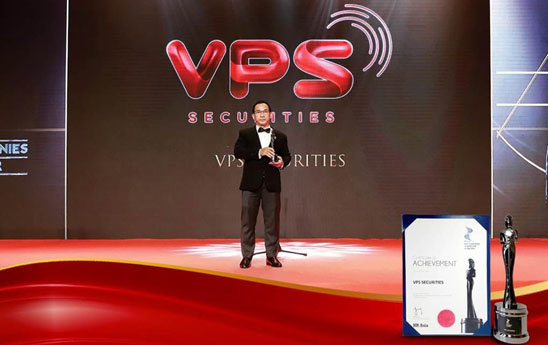 VPS vinh dự nhận cúp giải thưởng “Nơi làm việc tốt nhất châu Á 2021”