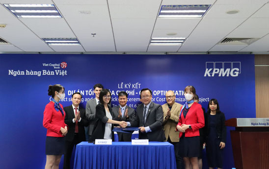 Viet Capital Bank hợp tác cùng KPMG triển khai dự án “tối ưu hóa chi phí”