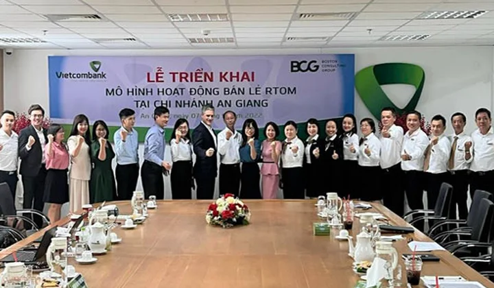 Vietcombank An Giang triển khai mô hình hoạt động bán lẻ RTOM