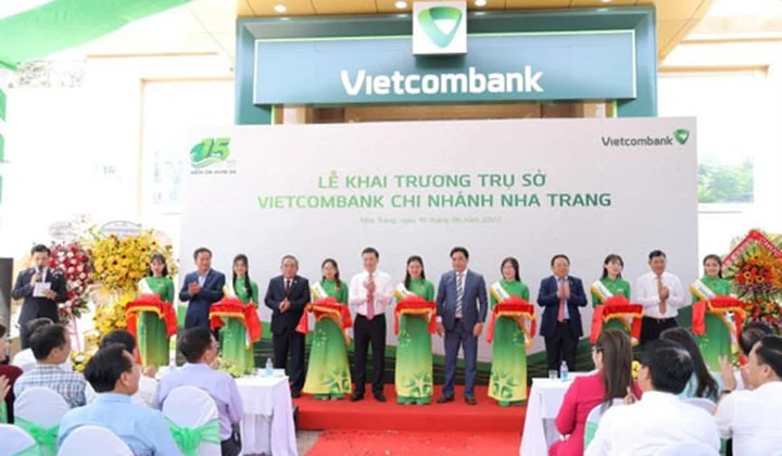 Vietcombank Nha Trang kỷ niệm 15 năm thành lập