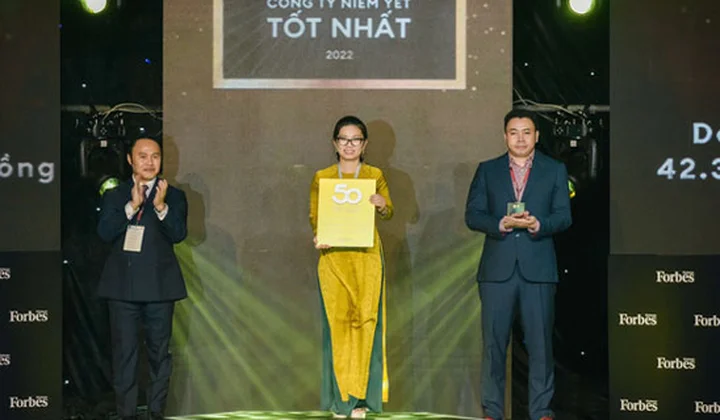 Vietcombank lần thứ 10 được Forbes Việt Nam vinh danh trong Top 50 Công ty niêm yết tốt nhất Việt Nam