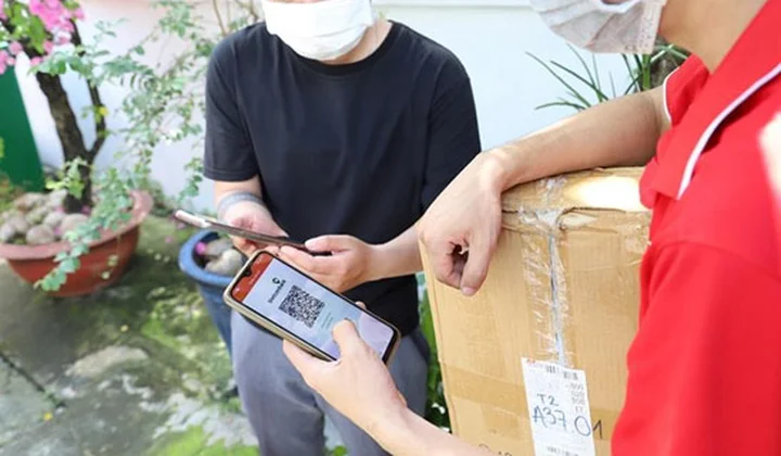 Vietcombank và J&T Express triển khai thanh toán đơn hàng bằng hình thức quét mã QR động