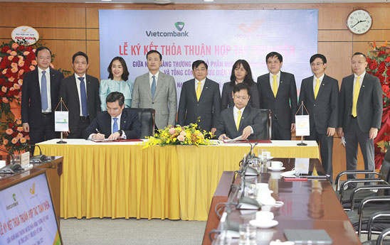 Vietcombank và Vietnam Post ký Thỏa thuận hợp tác toàn diện